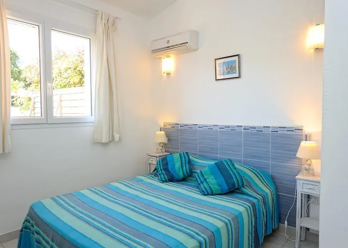 Canava Villa Bonifacio (Corsica)